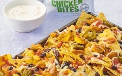 CHEESY CHICKEN AND BEAN NACHOS